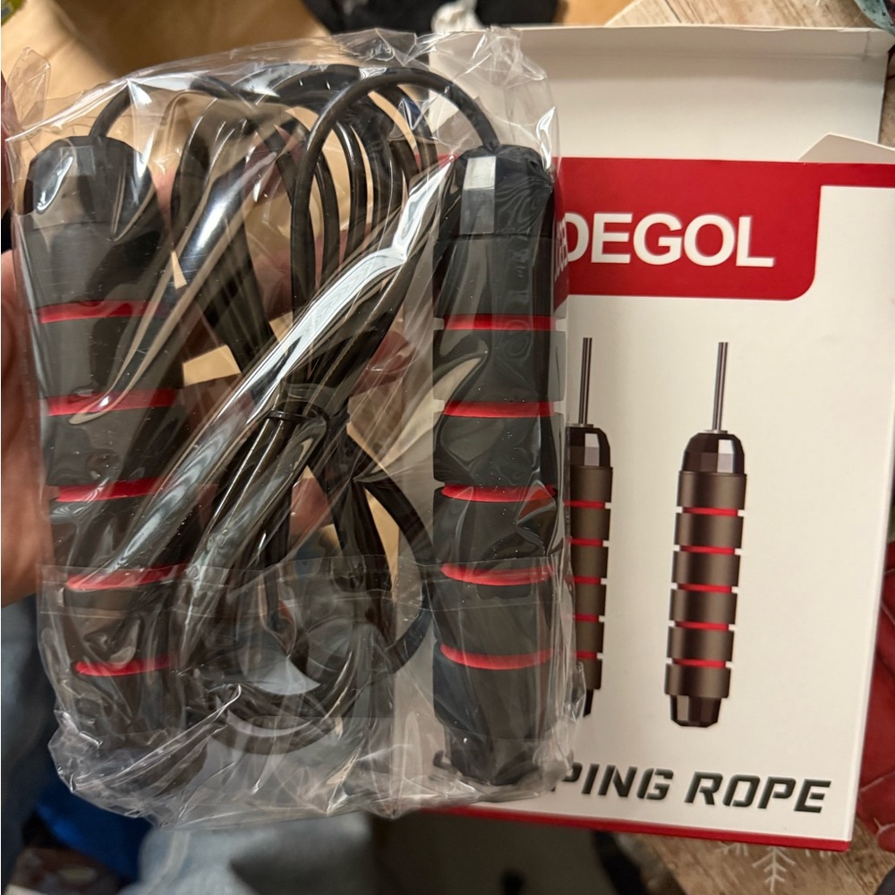 Degol Black and Red Skipping Rope
